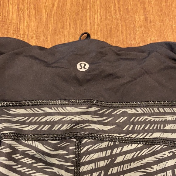 Lululemon Size 6 Bundle - Picture 13 of 15